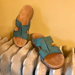 Acorn 7 Blue Leather Sandals studded like new